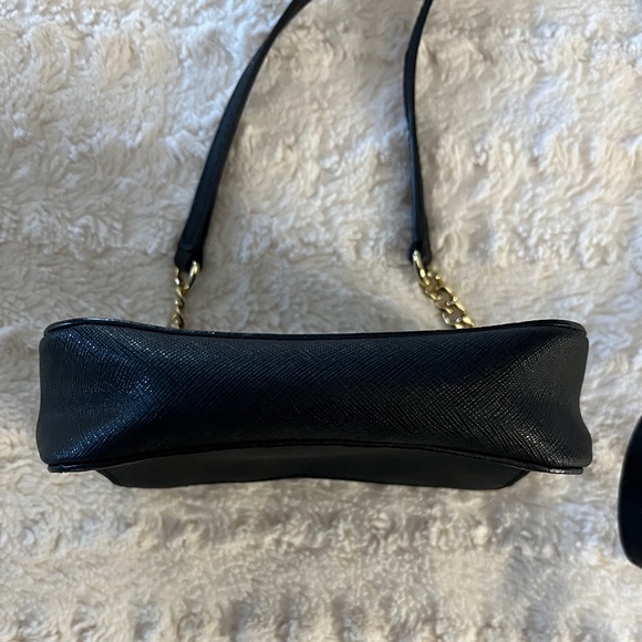 Michael Kors Purse - Picture 5 of 13